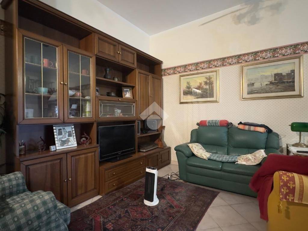 Edilio Raggio Vendita Appartamento Novi Ligure. Quadrilocale in via Edilio Raggio 58 ...