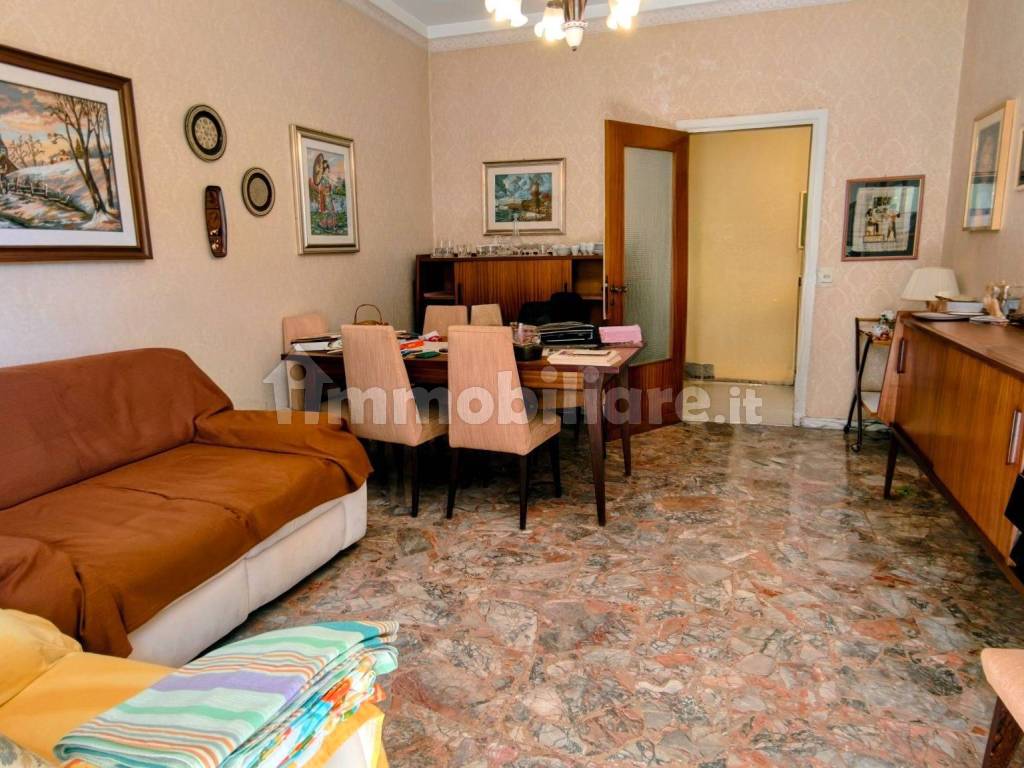 Salone