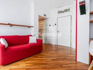 Bilocale via Carlo Farini 91, Farini, Milano