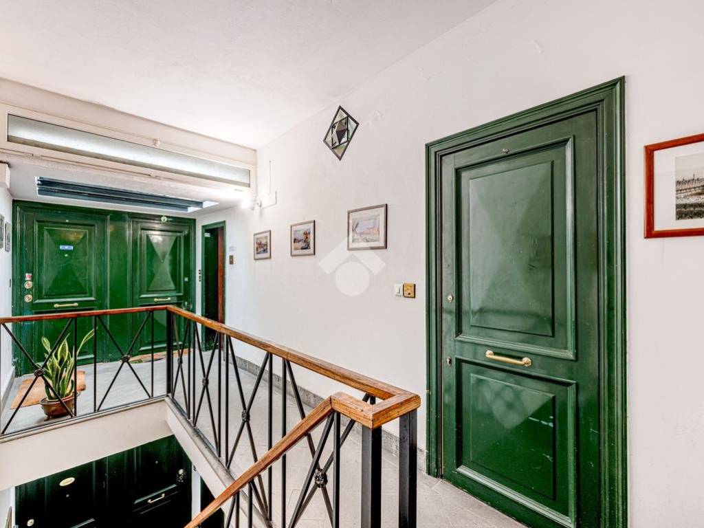 Vendita Appartamento Roma. Quadrilocale in via Garibaldi 3. Buono stato ...
