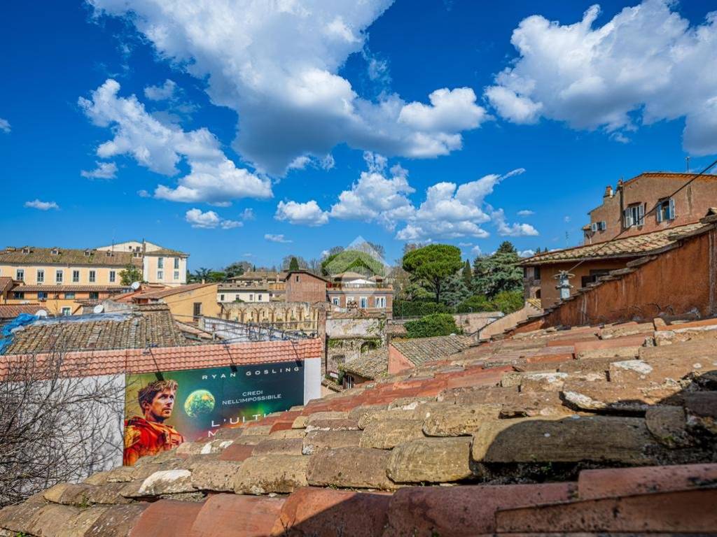 Vendita Appartamento Roma. Quadrilocale in via Garibaldi 3. Buono stato ...