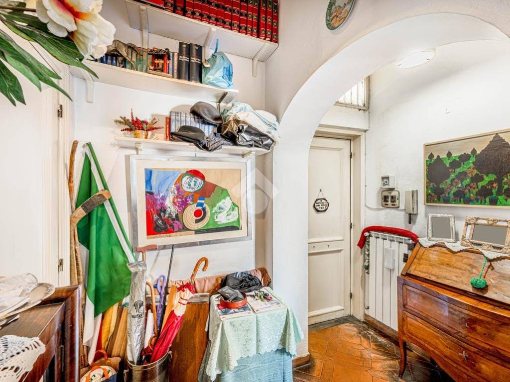 Vendita Appartamento Roma. Quadrilocale in via Garibaldi 3. Buono stato ...