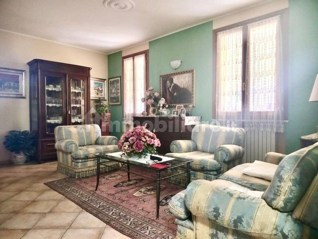 Salone