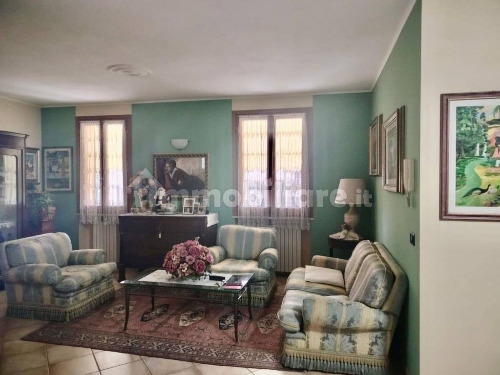 Salone