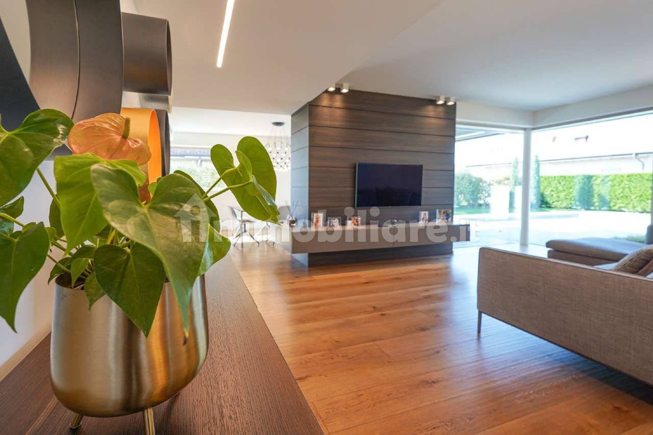 Villa in vendita a Bonate Sopra