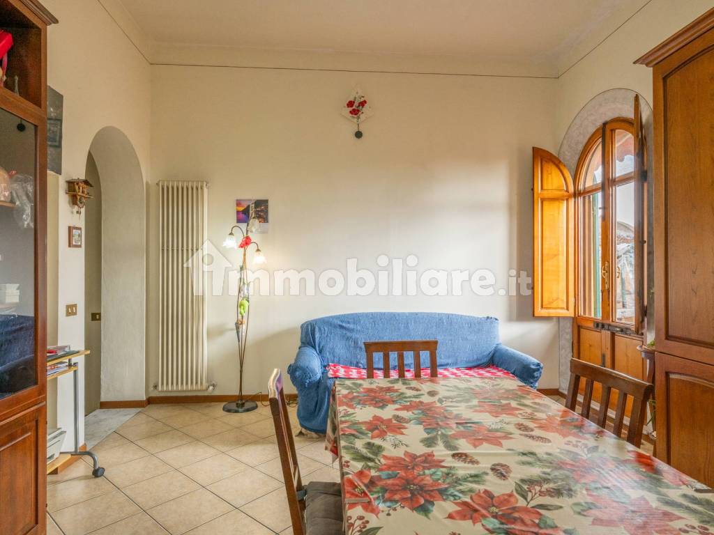 Vendita Appartamento Cascina. Trilocale in piazza Guido Rossa. Ottimo ...