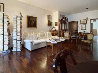 Trilocale via Novegno 3, Monte Rosa - Lotto, Milano