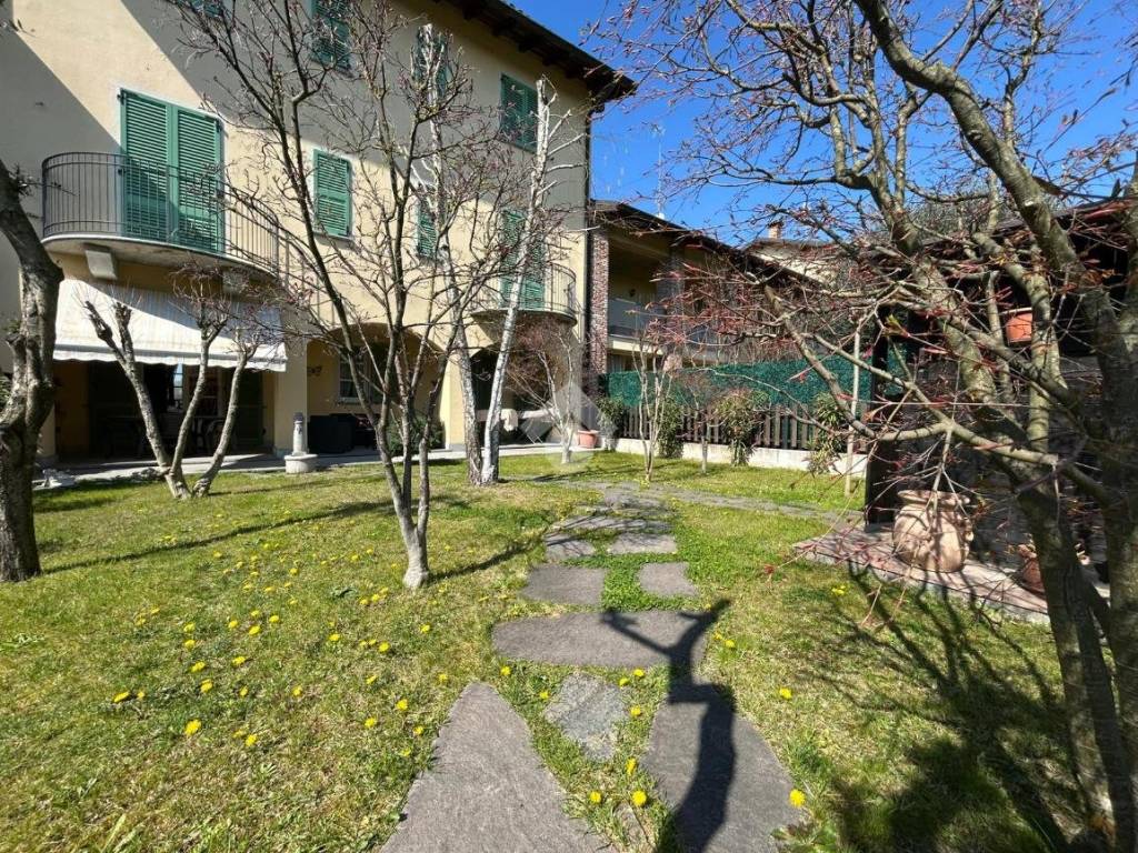 Vendita Appartamento Stradella. Quadrilocale in via Badia 21. Buono ...