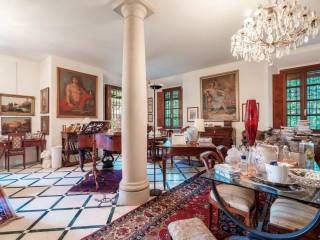Salone