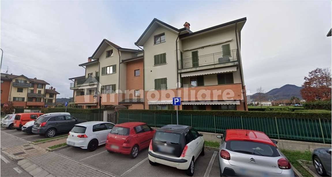Appartamento in vendita a Brembate di Sopra