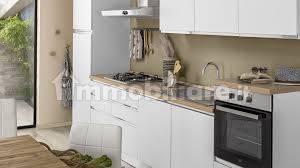 Palazzo - Stabile in vendita a Acerra