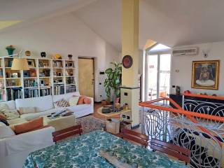 Salone