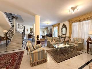 Salone
