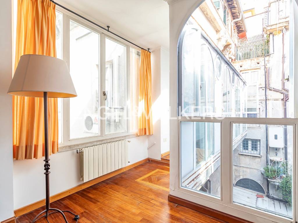 Vendita Appartamento Roma. Quadrilocale in via del Governo Vecchio. Da ...