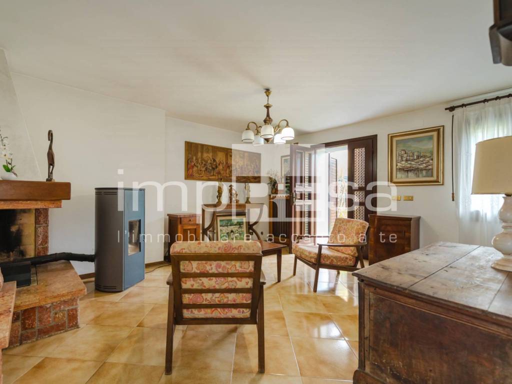 Salone