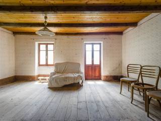 Stanza non arredata