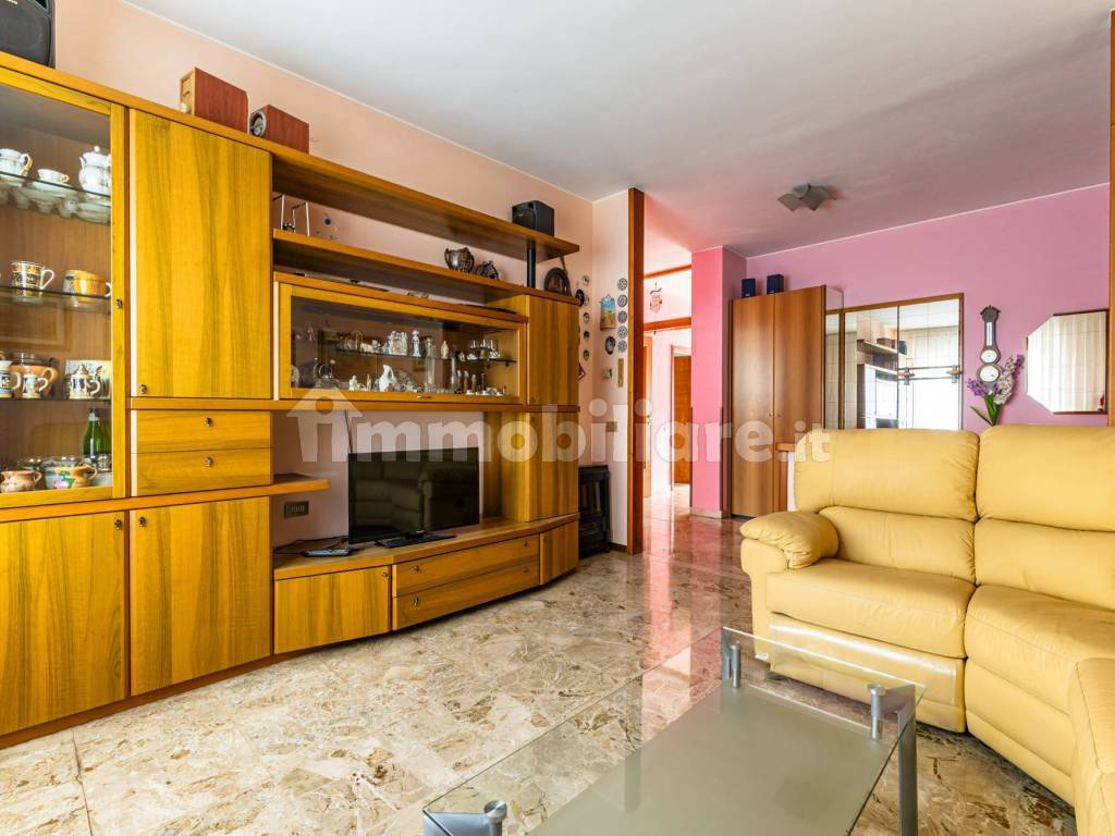 Salone