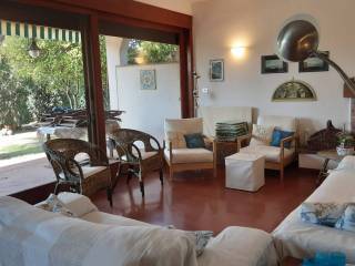 Salone