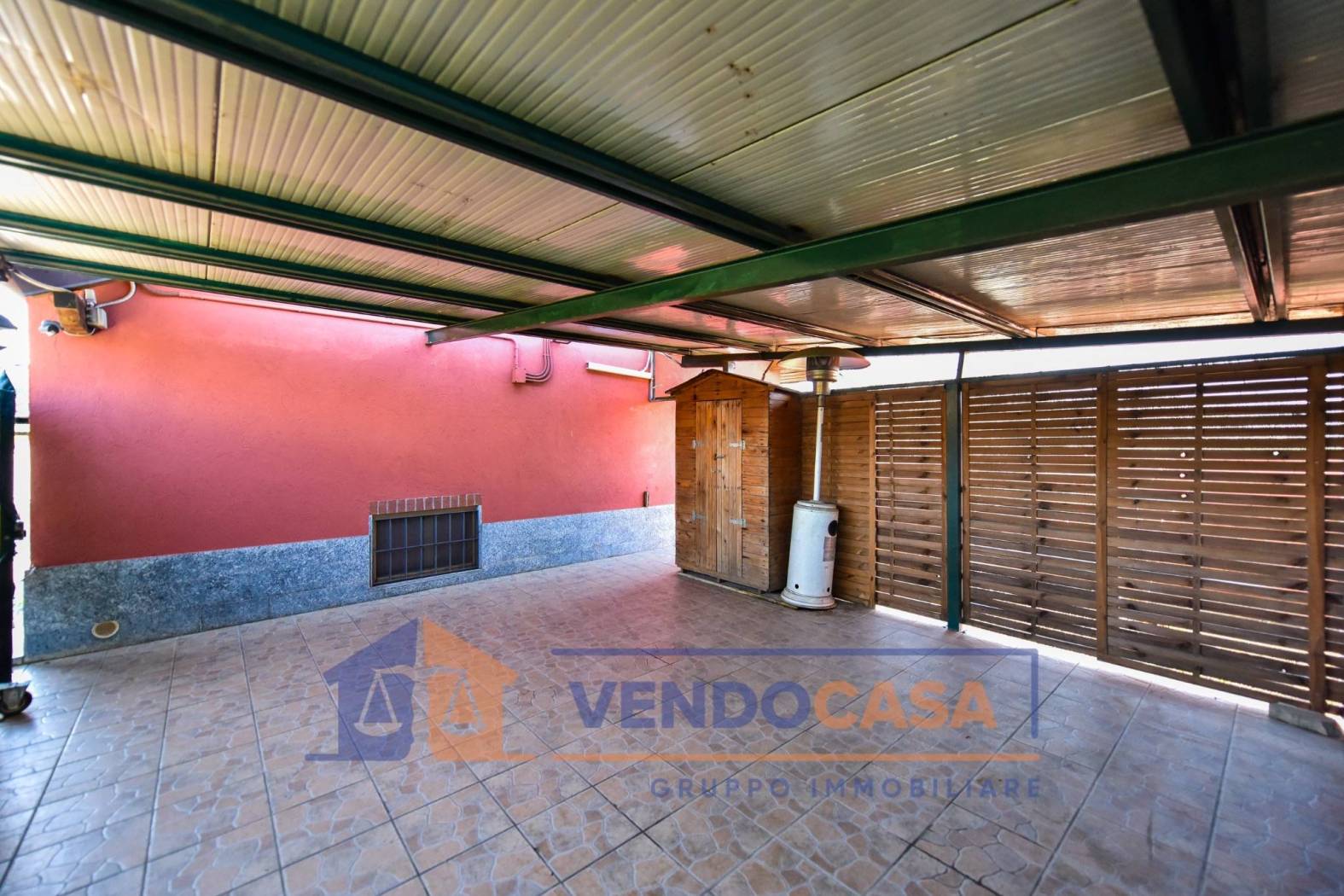 Outdoor patio