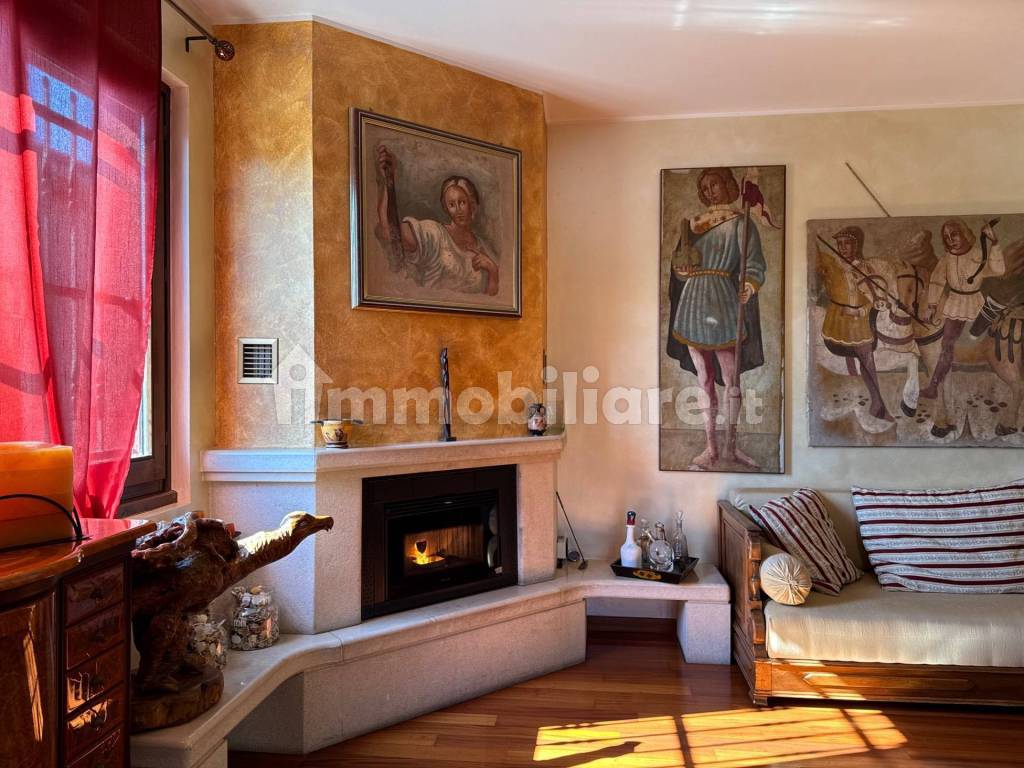 Salone