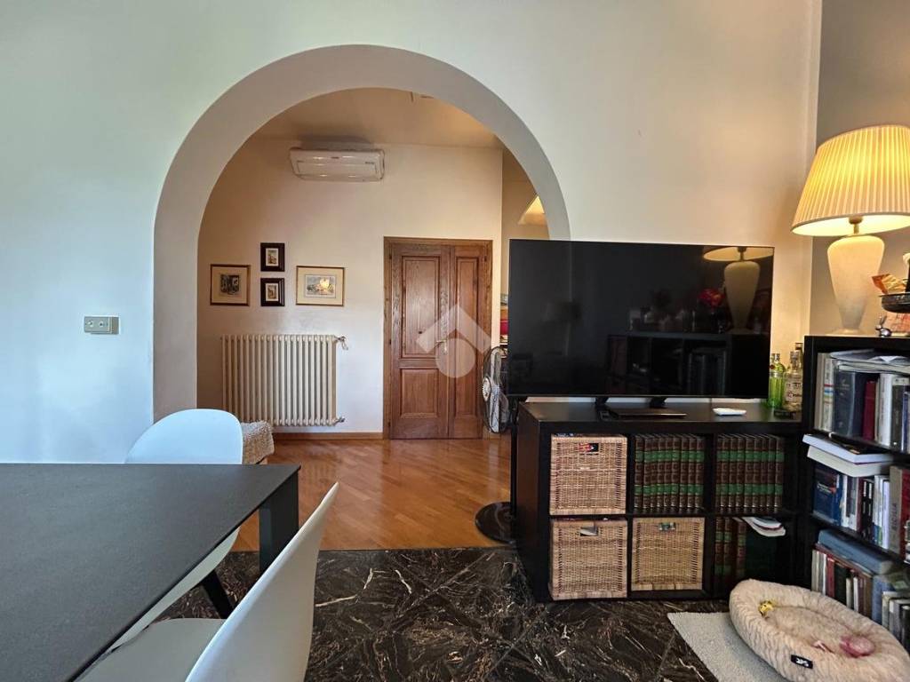Salone