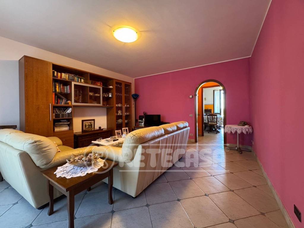 Salone
