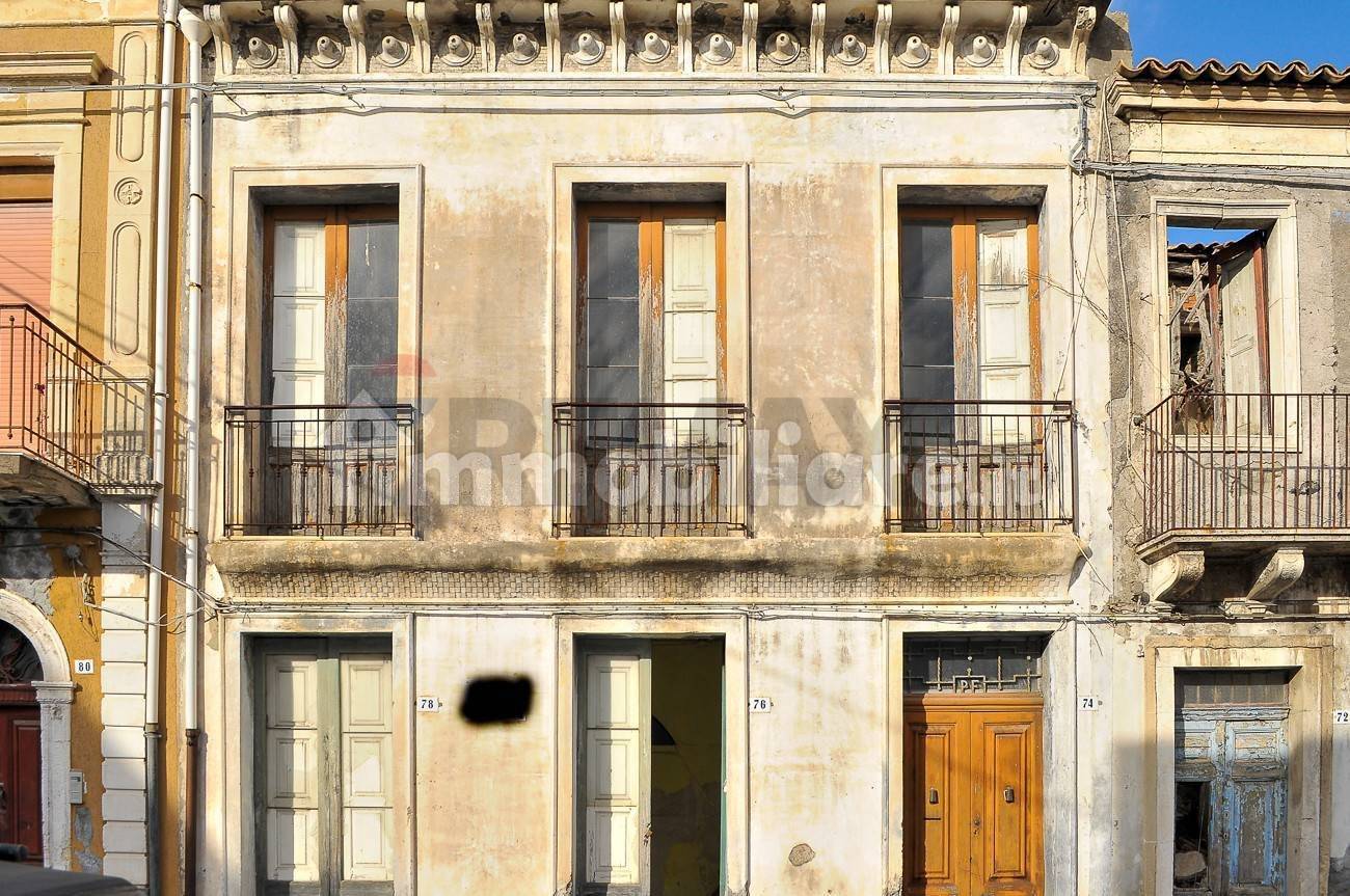 Casa indipendente in vendita a Piedimonte Etneo