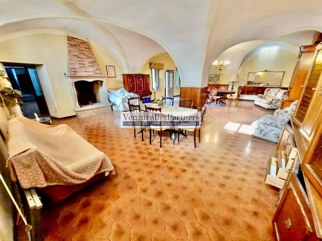 Salone