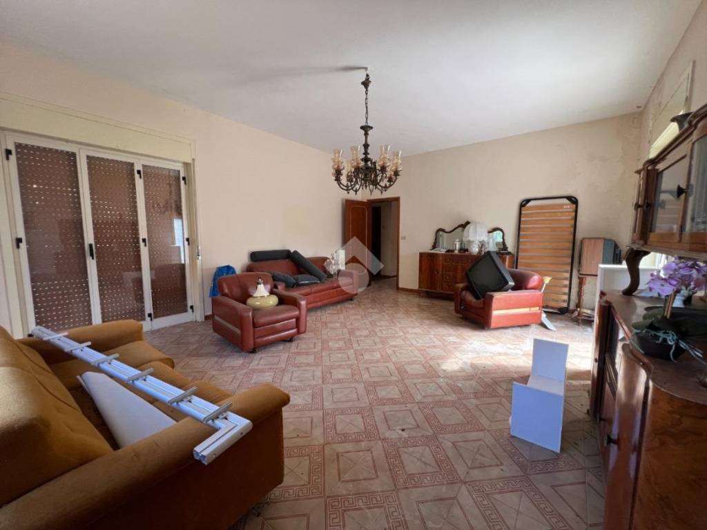 Salone