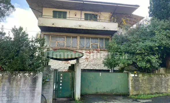 Appartamento in vendita a Gambassi Terme