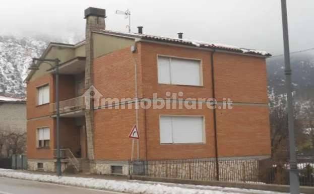 Appartamento in vendita a Piobbico