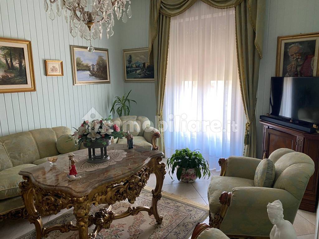 Salone
