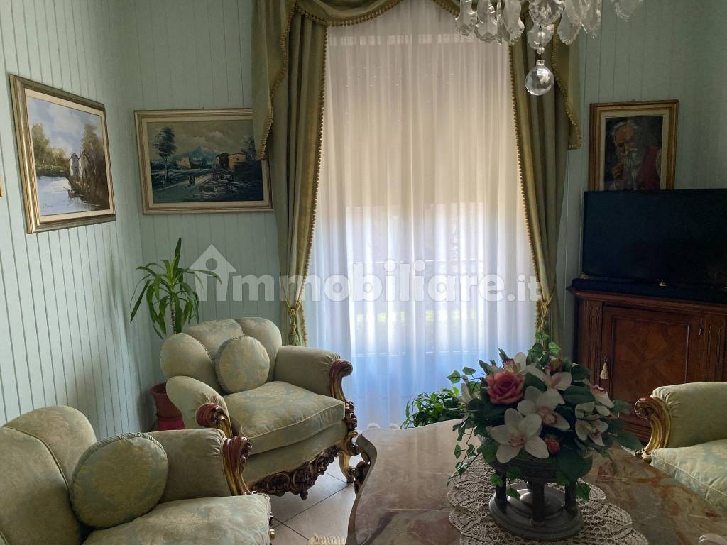 Salone