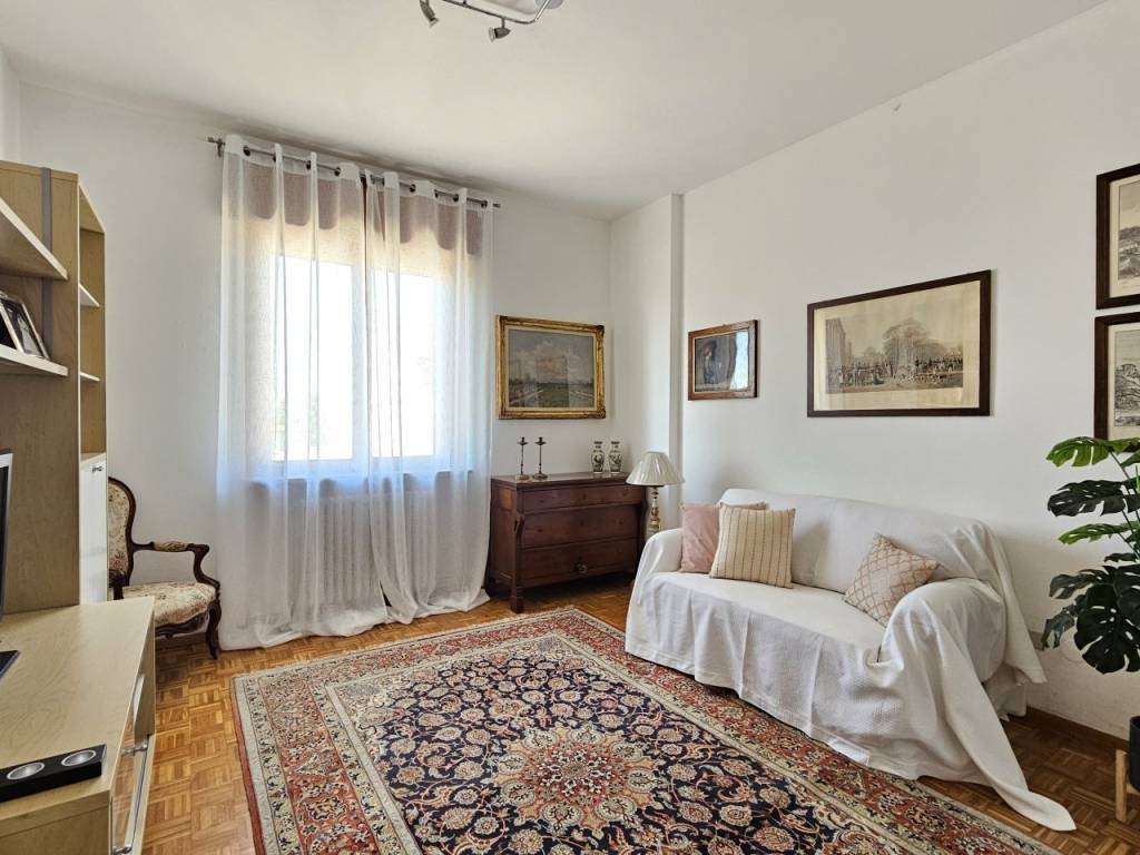 Vendita Appartamento Treviglio. Bilocale in via Anita Scotti ,30. Buono ...