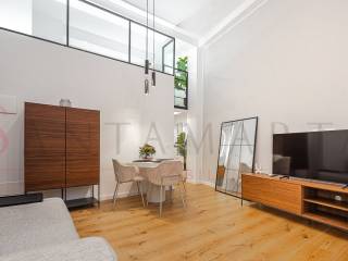 Trilocale ottimo stato, piano terra, Garibaldi - Corso Como, Milano