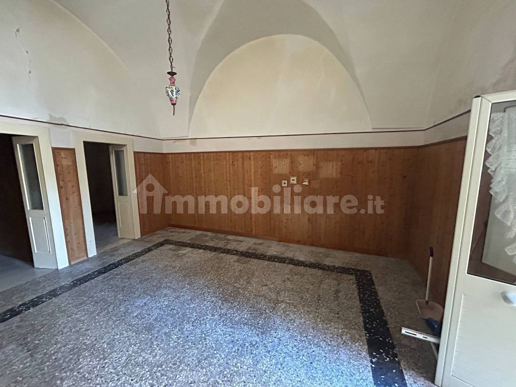 Stanza non arredata