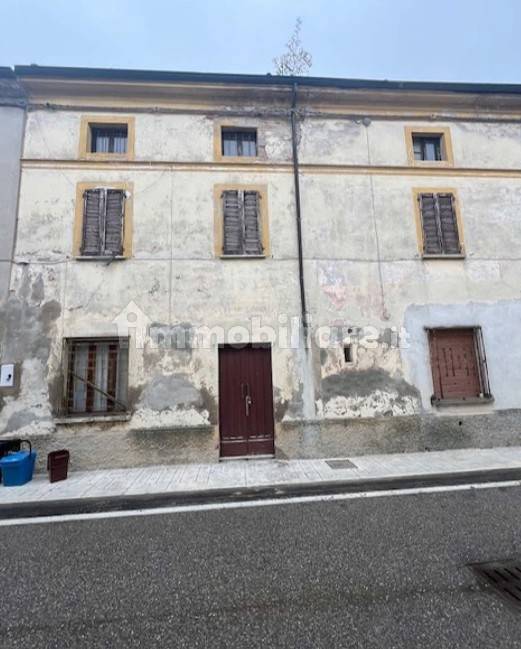 Casa indipendente in vendita a Tornata