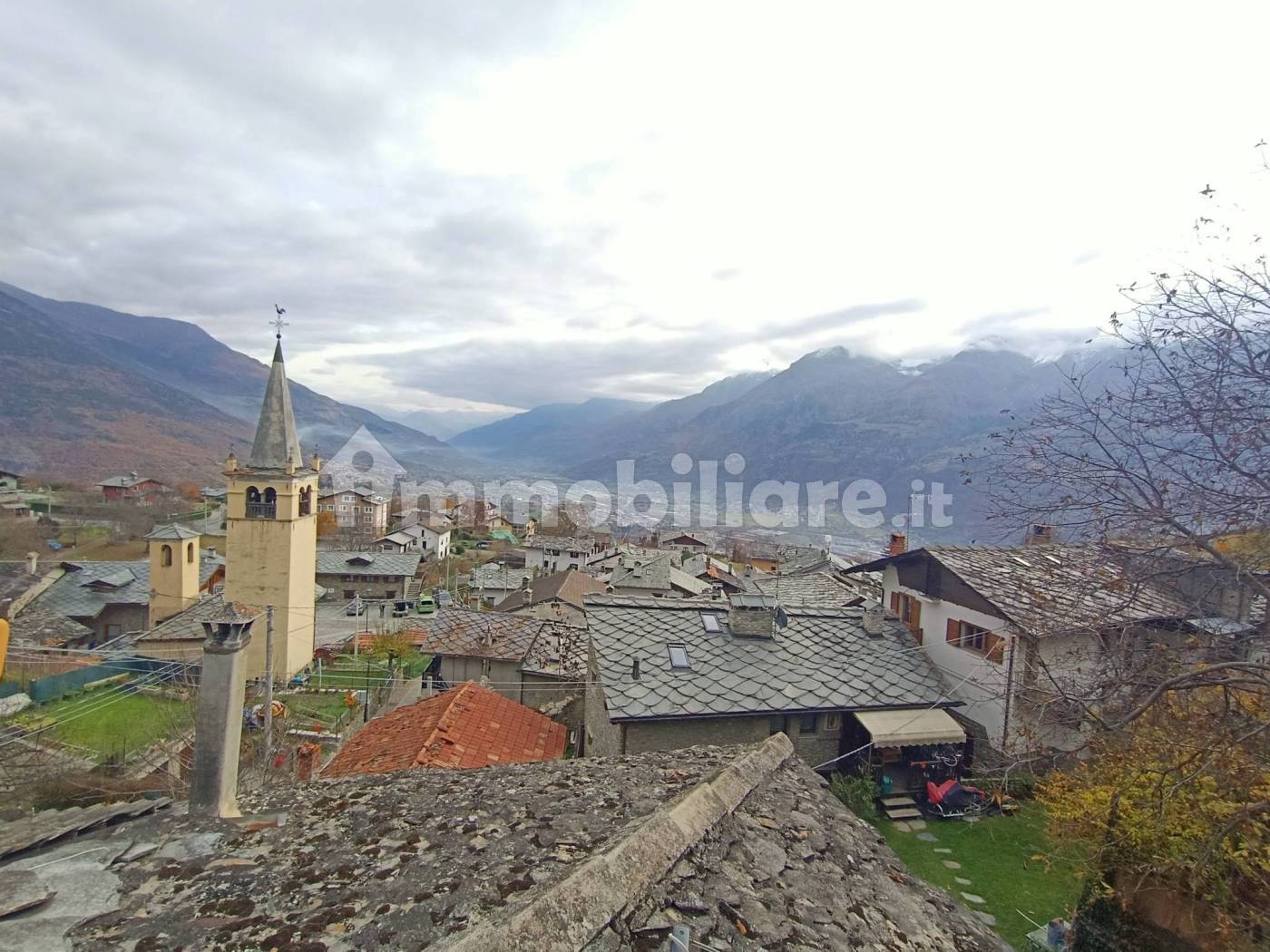 Casa indipendente in vendita a Aosta