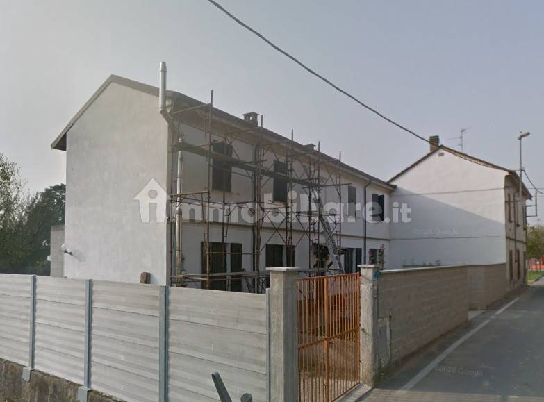 Casa indipendente in vendita a Rosasco