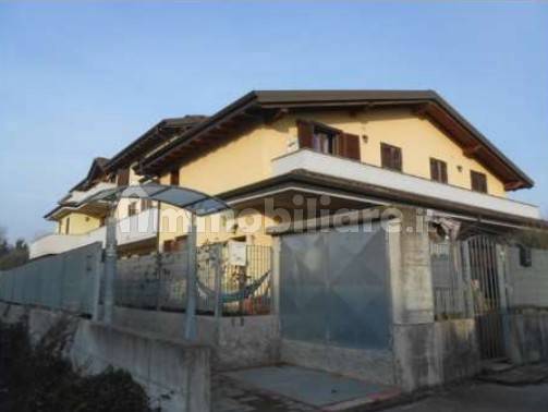 Palazzo - Stabile in vendita a Pozzo d'Adda