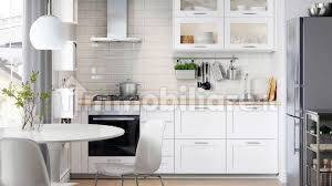 Palazzo - Stabile in vendita a Montebelluna