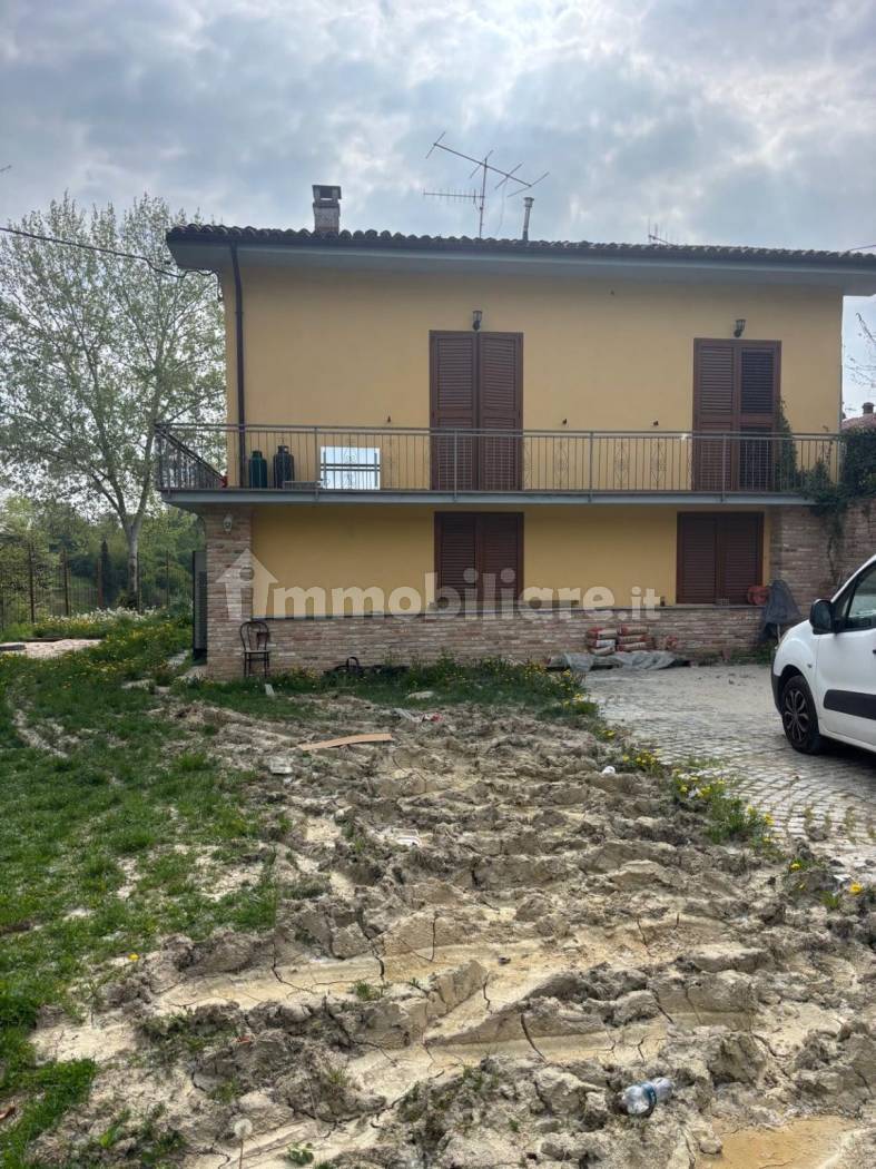 Villa in vendita a Bra