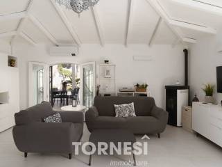 Salone