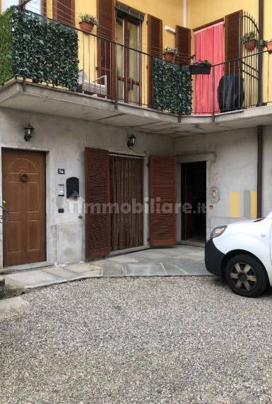 Palazzo - Stabile in vendita a Crosio della Valle