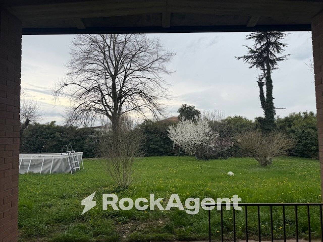 Villa in vendita a Montechiarugolo