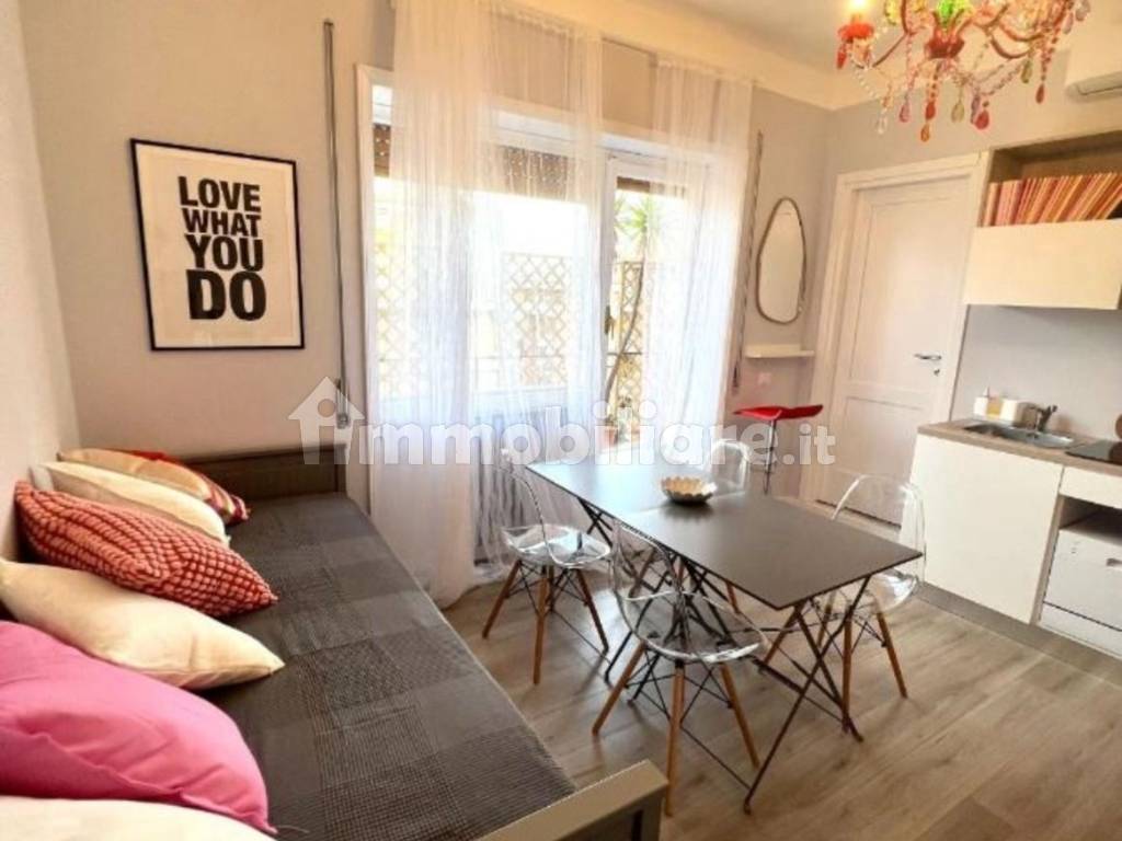 Vendita Appartamento Roma. Quadrilocale in via Cesare Pascarella 12 ...
