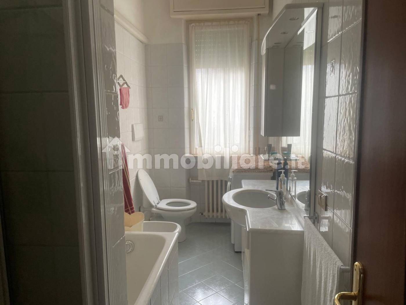 Appartamento in vendita a Piacenza