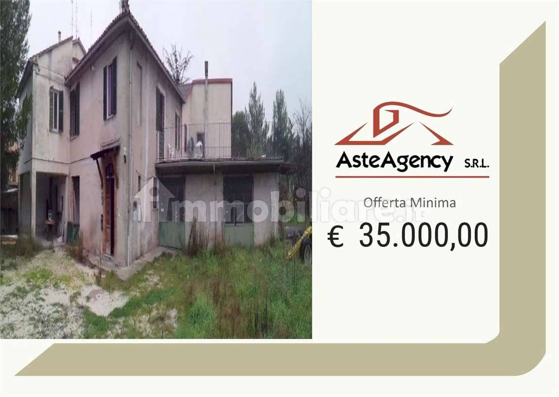 Palazzo - Stabile in vendita a Spoleto