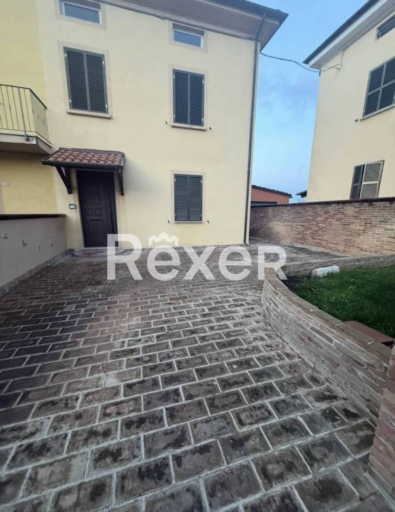 Casa indipendente in vendita a Terre Roveresche