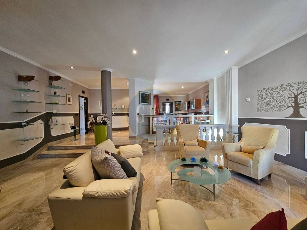 Salone